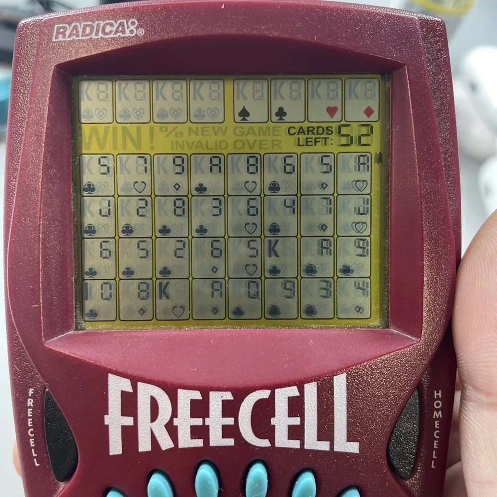 Radica Freecell Solitaire Handheld Electronic Game 1999 Red